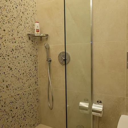 M Star Rooms, Private Parking, Center Apartment Sofia